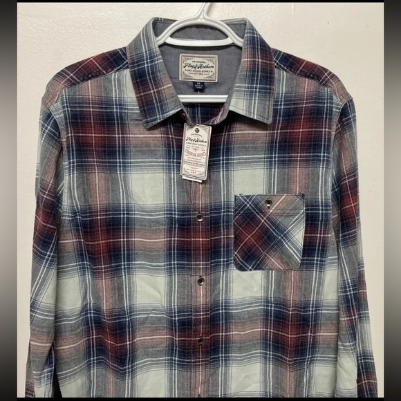 Flag & Anthem Mens Plaid Shirt Button Up Medium Blue Red White Light Weight NWT - Picture 4 of 15